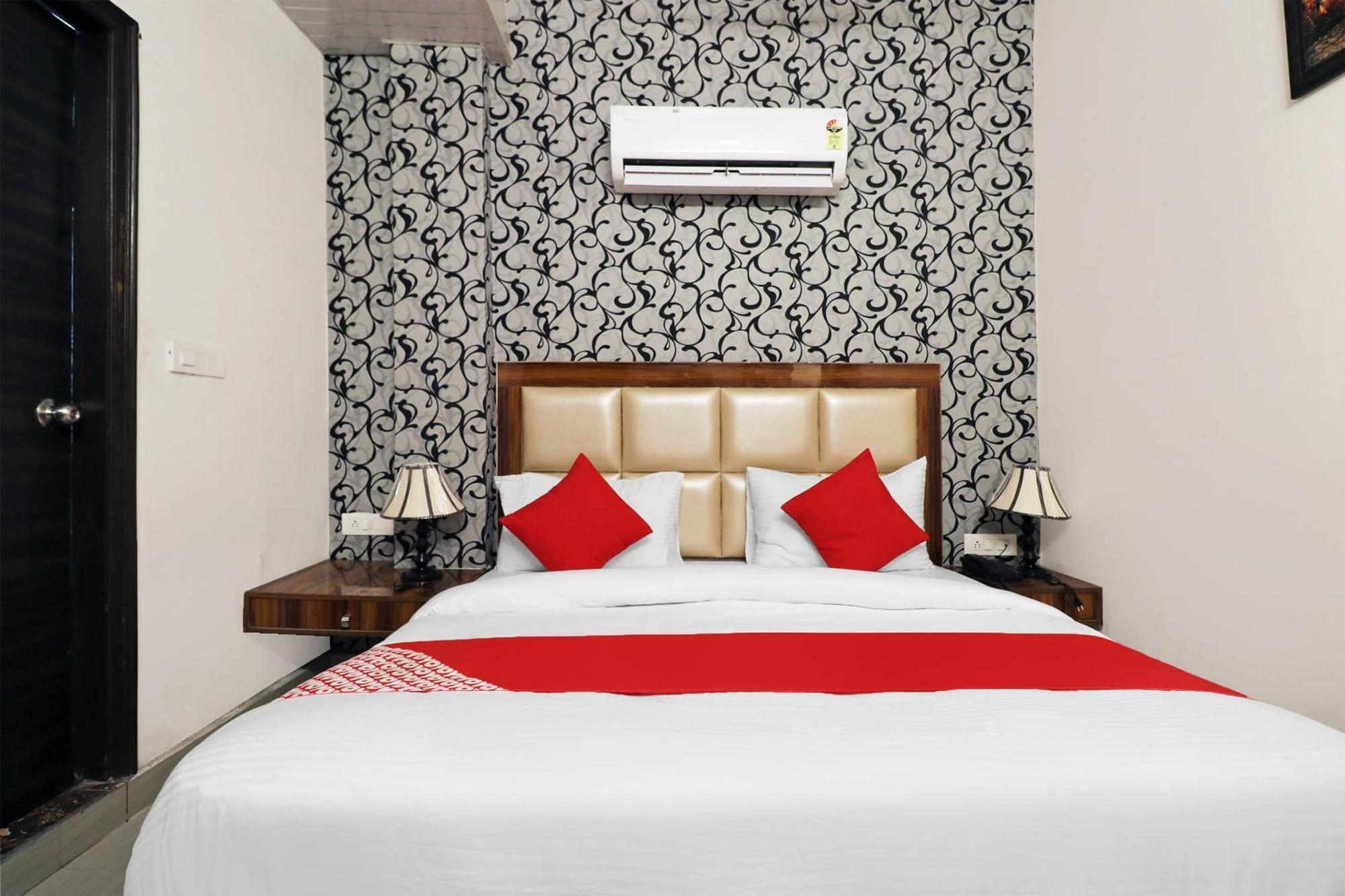Hotel O Sangeet Faridábád Kültér fotó