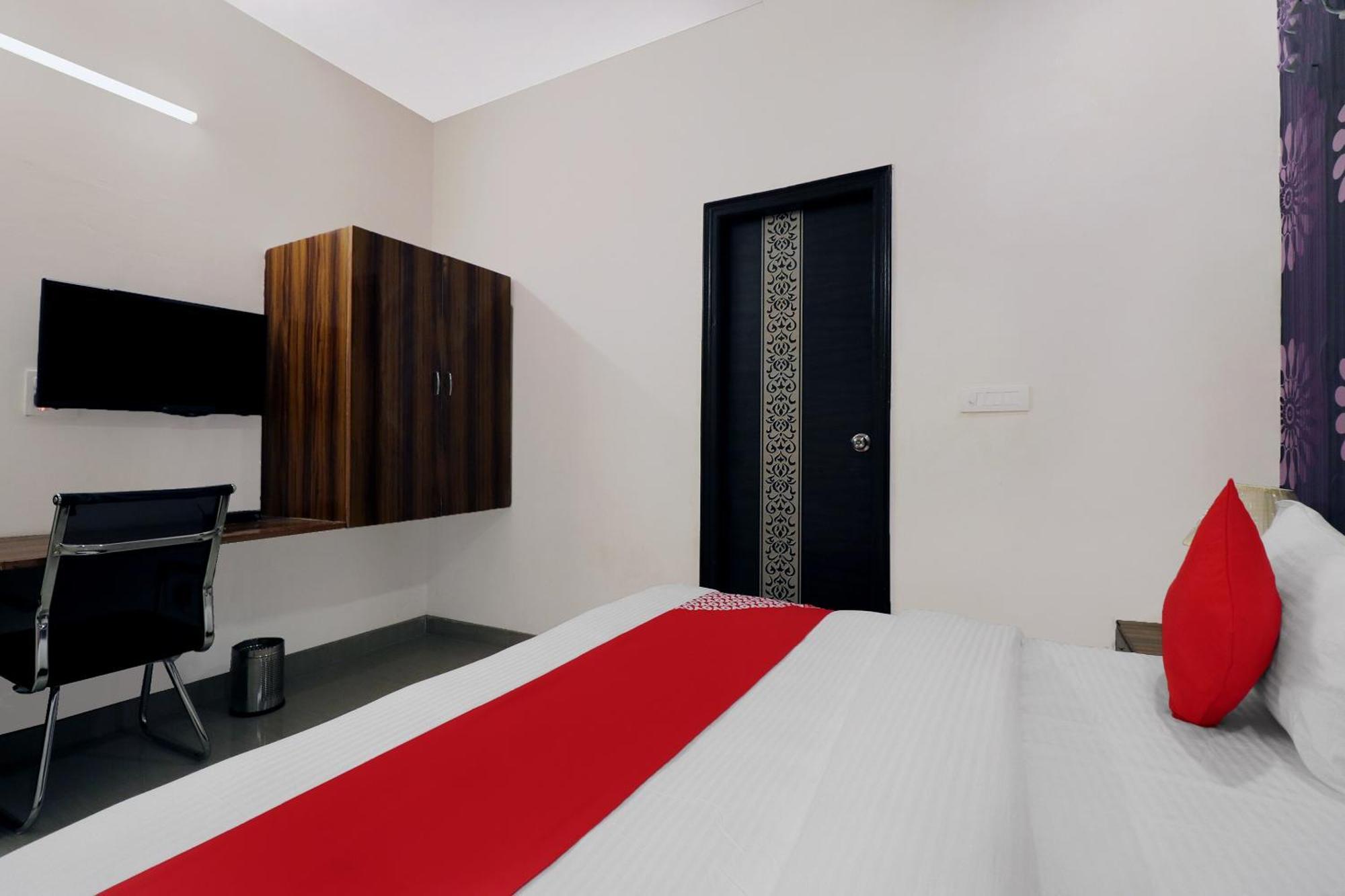 Hotel O Sangeet Faridábád Kültér fotó