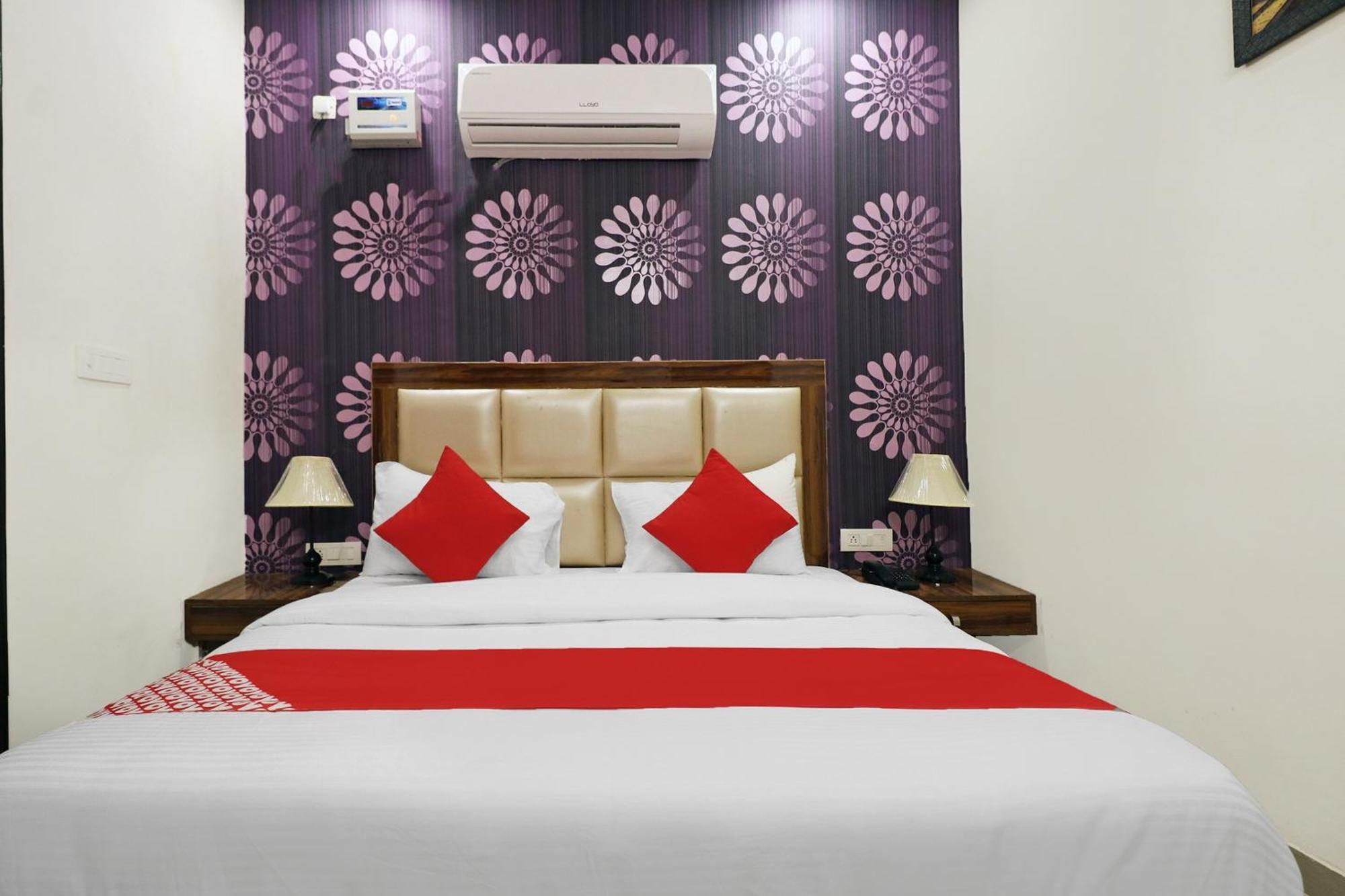 Hotel O Sangeet Faridábád Kültér fotó