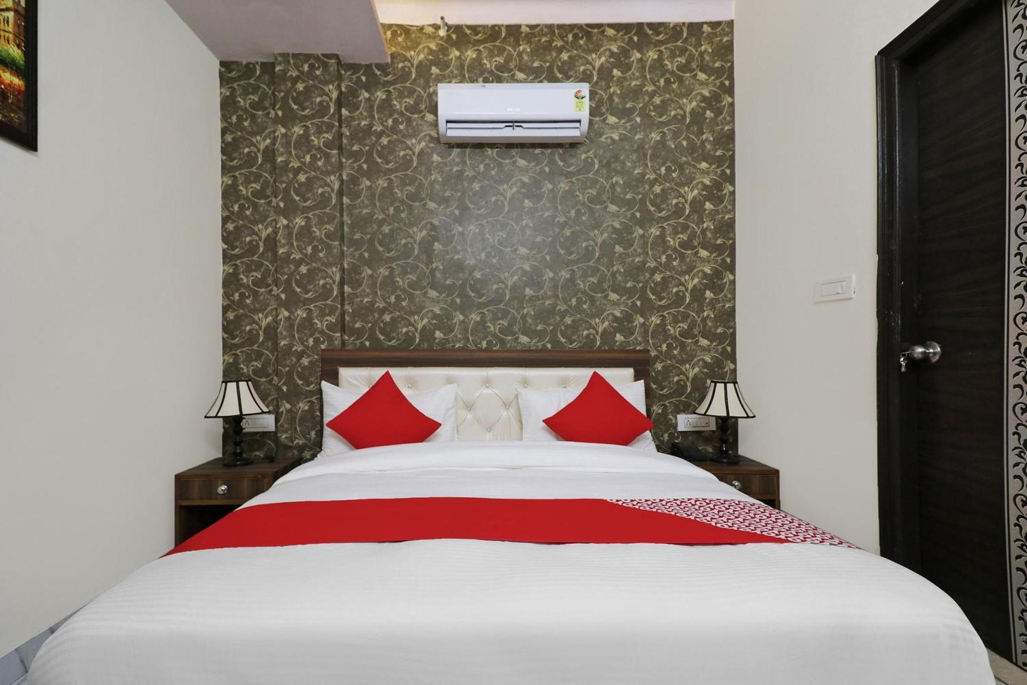 Hotel O Sangeet Faridábád Kültér fotó